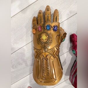 Disney Parks Marvel Guardians of Galaxy Thanos Infinity Gauntlet - Stones